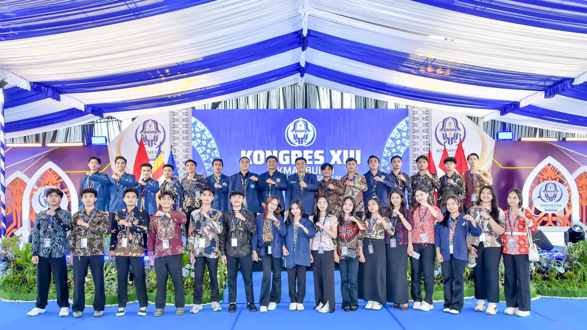 PERSAUDARAAN: Para pengurus HIKMAHBUDHI foto bersama di sela-sela Kongres XIII di KLU, belum lama ini.