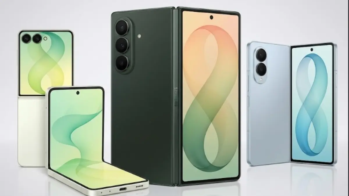  Tiga lini smartphone lipat terbaru dari Samsung, yakni Galaxy Z Flip8, Galaxy Z Fold8, dan varian tertinggi Galaxy Z Fold8 Ultra.