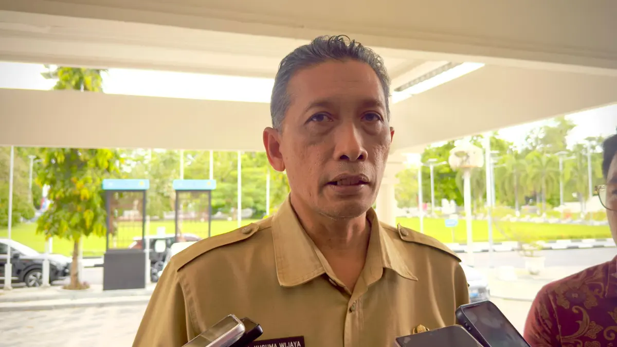 Kepala Dinas PUPRPKP NTB Lalu Kusuma Wijaya. (YUYUN/LOMBOK POST)