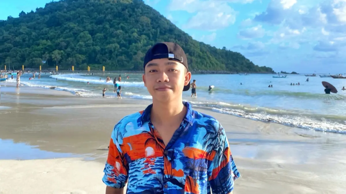 PENCINTA ALAM BEBAS: Ahmad Sahbandi atau yang karib disapa Andi Traveler Konten Kreator asal Gerung Lombok Barat yang memiliki ratusan ribu pengikut di media sosial.