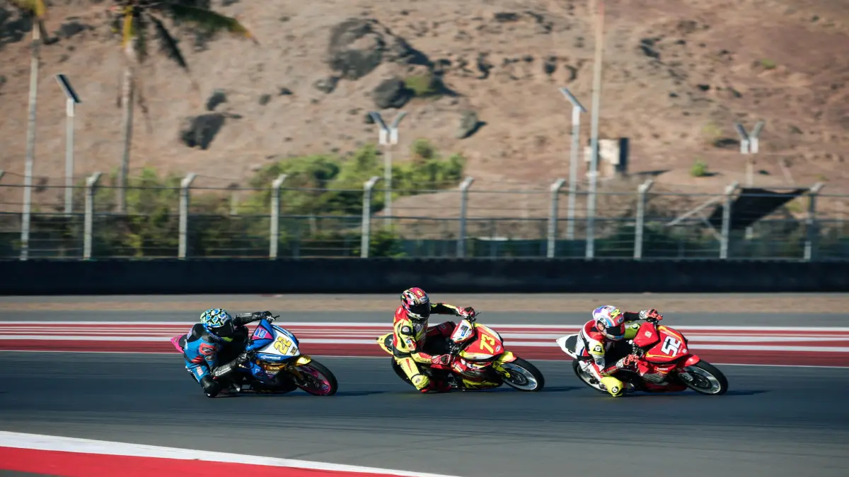 Sesi kualifikasi kelas SuperSports 600cc (SS600) pada putaran keempat LFN FIM Asia Road Racing Championship (ARRC) 2026 di Sirkuit Internasional Mandalika berlangsung sengit, Sabtu (8/8). 
