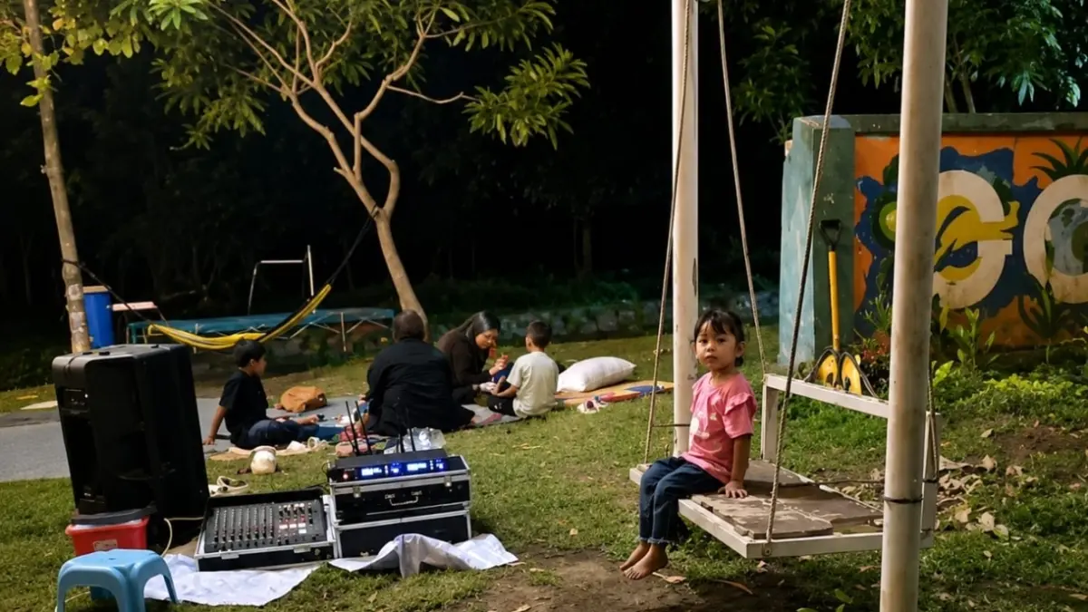 Pengunjung tengah melakukan camp ground di kawasan wisata Giong Siu, Babakan, Kota Mataram.
