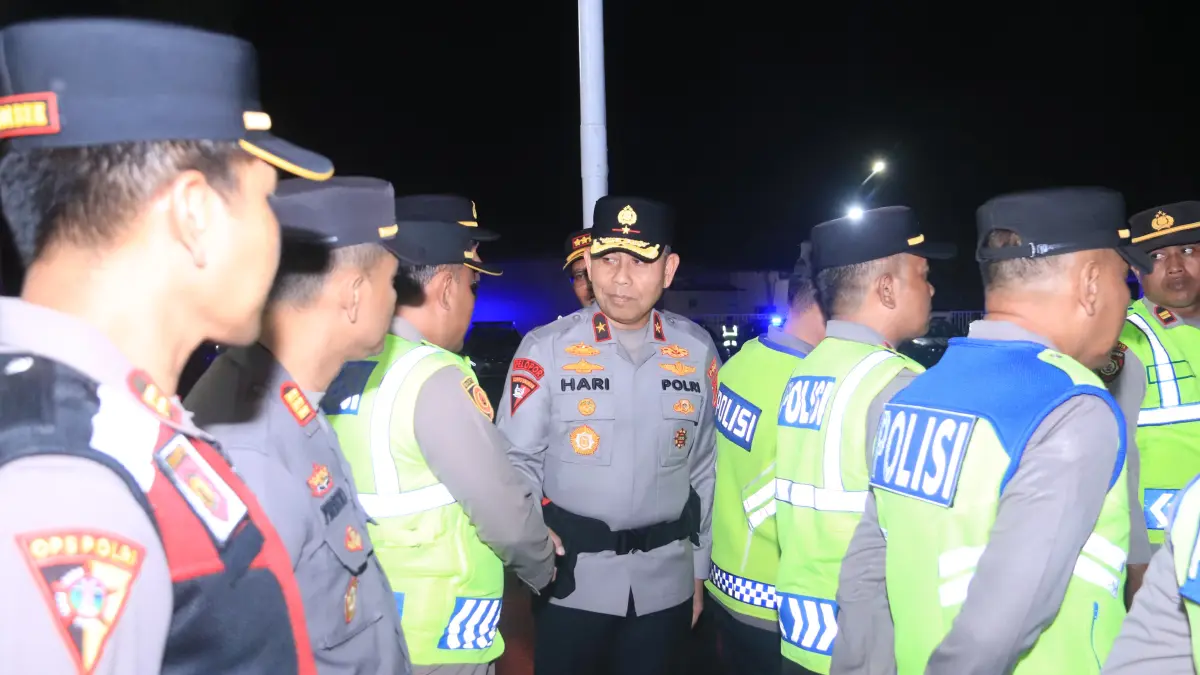 Wakapolda NTB Brigjen Pol. Hari Nugroho memimpin patroli Presisi, Sabtu malam (8/8).