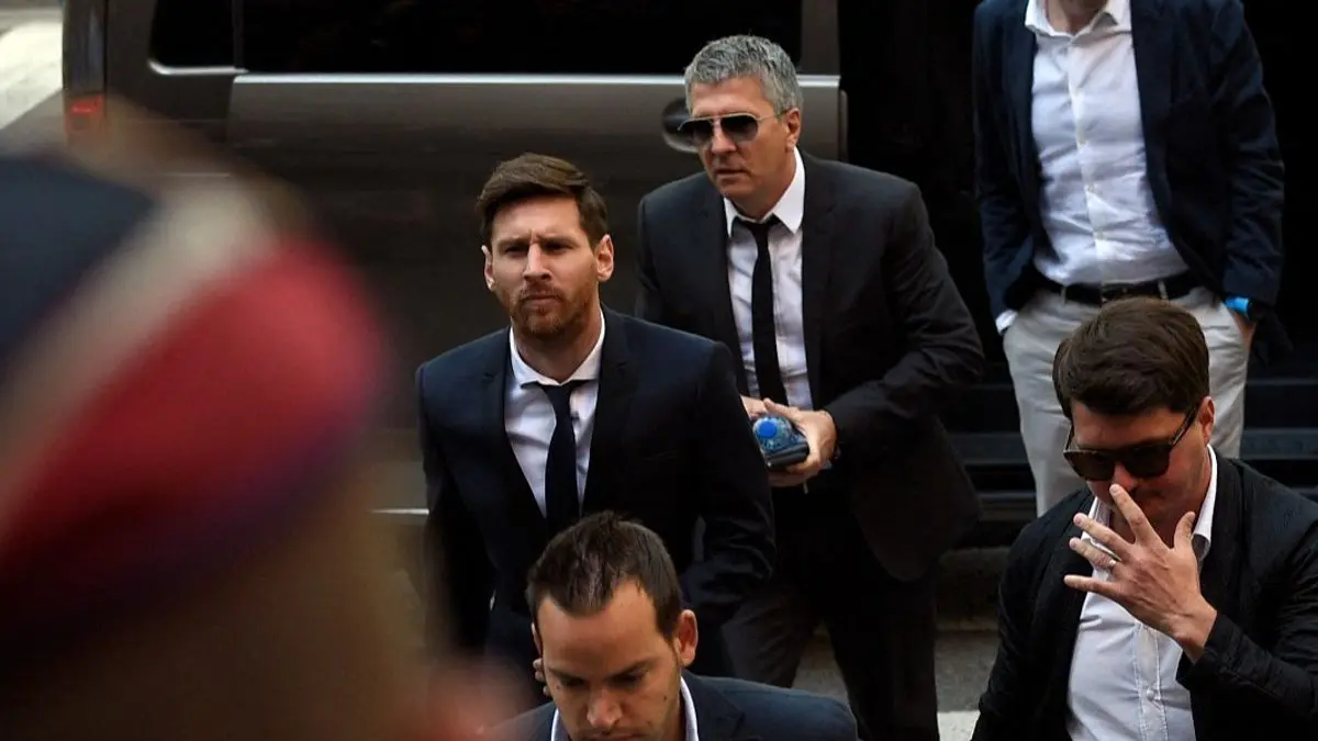 Jorge Messi ayah Lionel Messi meninggal dunia di usia 68 tahun. Dunia sepak bola berduka dan memberikan penghormatan terakhir.