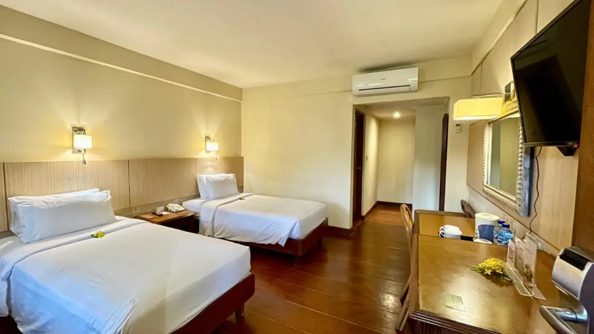 KAMAR LUAS: Inilah kamar Superior Garden Room di hotel Merumatta Senggigi Lombok yang menawarkan kenyamanan dan ketenangan bagi pengunjung. (Ist/Lombok Post)