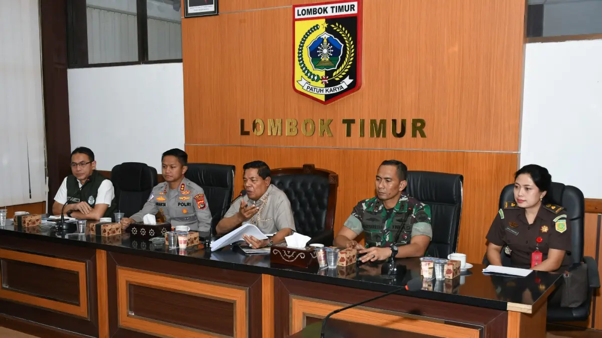 RAKOR: Bupati Lotim Bersama Kapolres, Dandim kejaksaan dan BTNGR saat mengikuti rakoor 