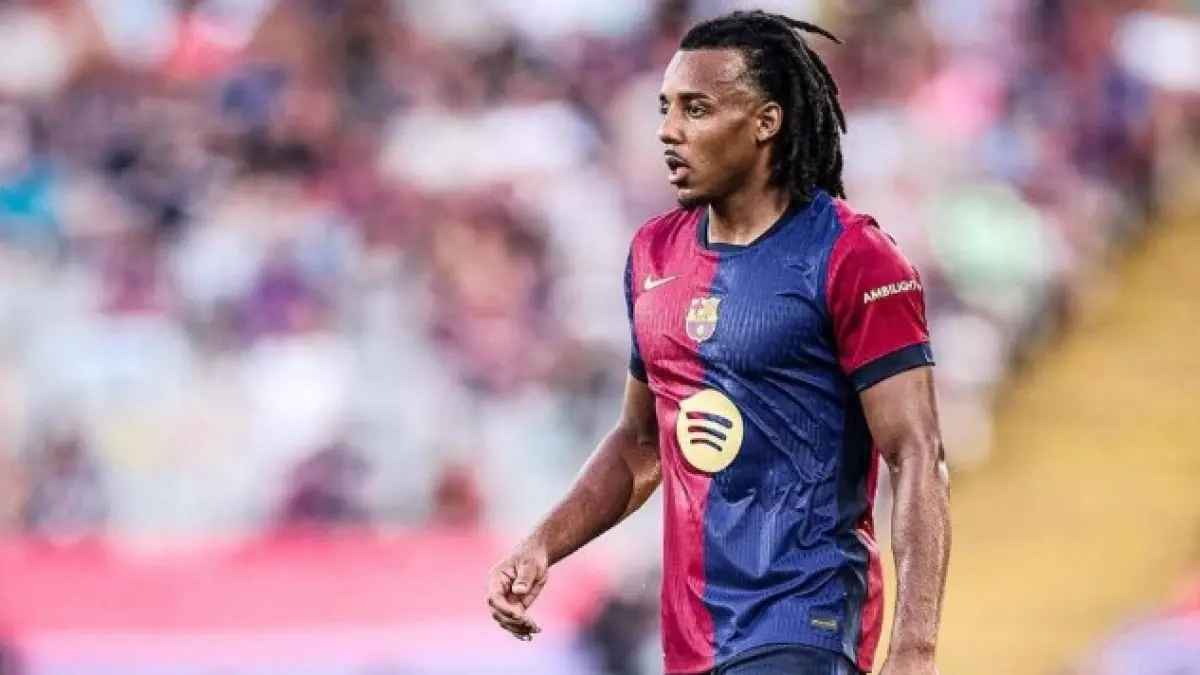 Barcelona buka peluang bagi Arsenal untuk rekrut Jules Kounde.