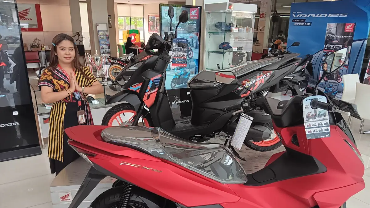 DISPLAY PRODUK: Contoh line up unggulan sepeda motor Honda.