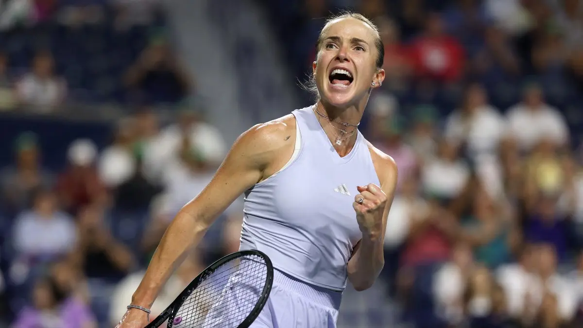 Elina Svitolina melaju ke semifinal Toronto setelah mengalahkan Alexandrova. Ia kini menantang Iga Swiatek dengan modal 10 kemenangan beruntun. (Getty Images via AFP)