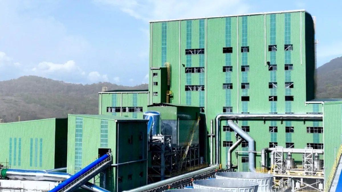 HILIRISASI RESMI BERJALAN: Proyek smelter tembaga dan pemurnian logam mulia PT AMNT di Sumbawa Barat, kini telah resmi beroperasi. (IST/LOMBOK POST)
