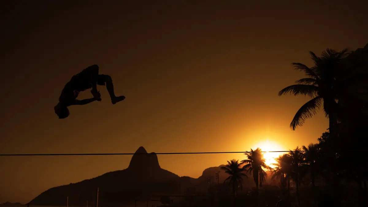 Rio de Janeiro menjadi tuan rumah Peluncuran Musim MotoGP 2027. Pantai Botafogo siap jadi panggung spektakuler pembuka era baru. (Photo by AFP)