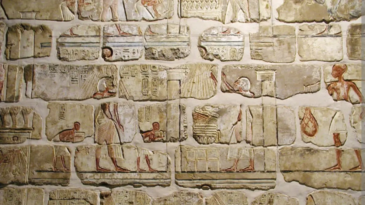 Talatat, blok batu yang digunakan Amenhotep IV untuk membangun kuil.