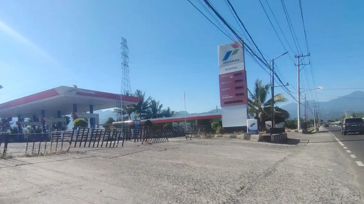 BELUM BEROPERASI: SPBU di Kecamatan Tanjung yang masih tutup. Pertamina rencananya akan mengoperasikan SPBU Kayangan.