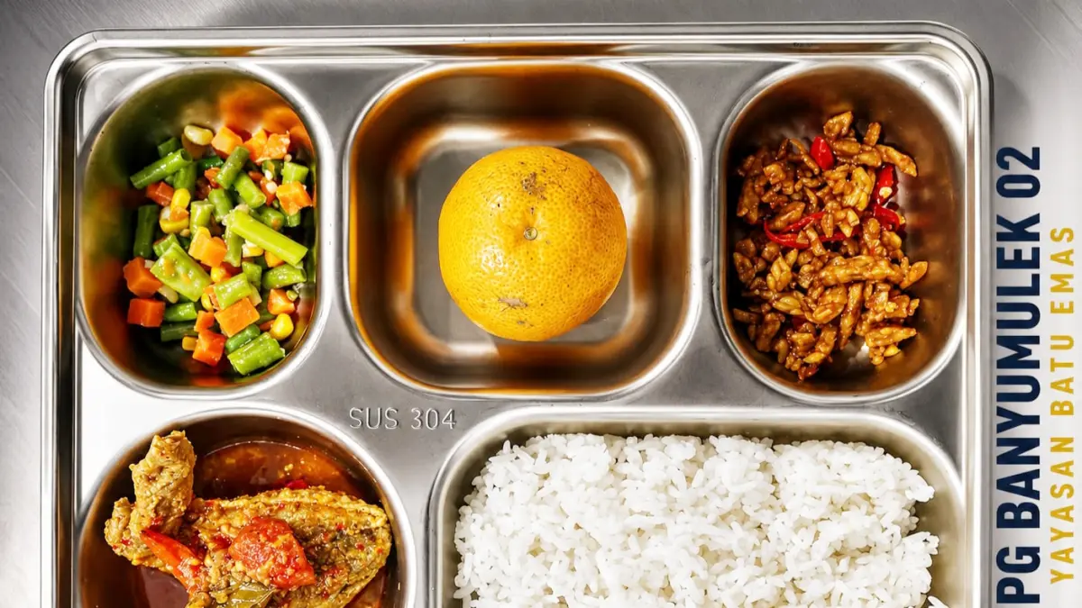 Tampilan salah satu menu SPPG Banyumulek milik Yayasan Batu Emas Lombok Barat.