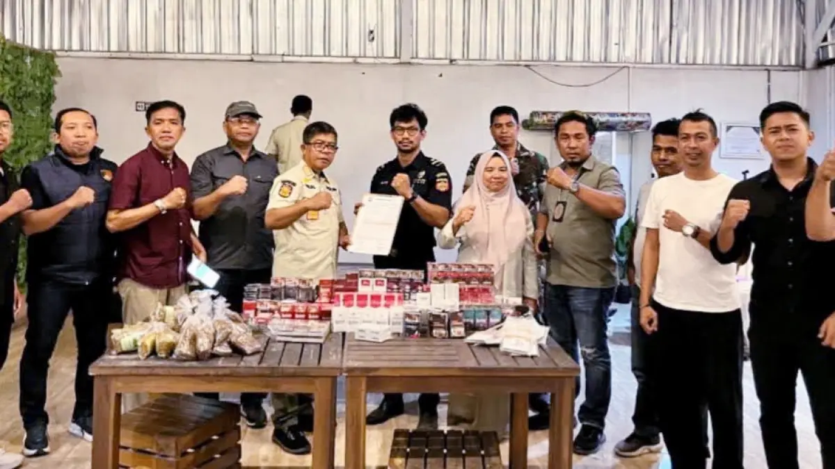 Satpol PP NTB menggelar operasi pengawasan dan penertiban secara masif di wilayah Kabupaten Sumbawa Barat (KSB), Jumat (14/8/2026).