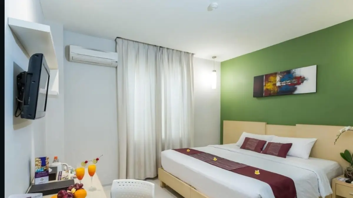 Salah satu jenis kamar yang disiapkan Lombok Plaza dalam sambut tamu menginap.