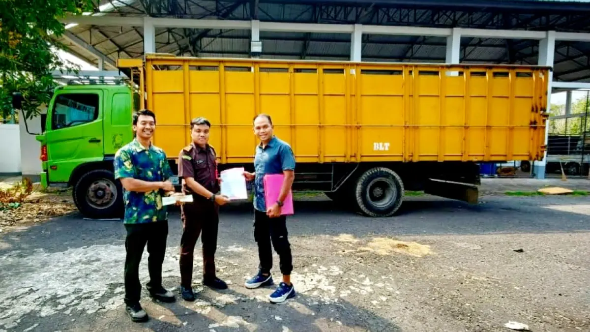 BERI APRESIASI: Penasihat hukum Gede Arya Surya Putra, S.H. dan Ida Bagus Indra Prahasta, S.H. dari Bayu Surya dan Rekan mengapresiasi percepatan proses penetapan pinjam pakai barang bukti dalam perkara Nomor 417/Pid.B/2026/PN Mtr.&nbsp;