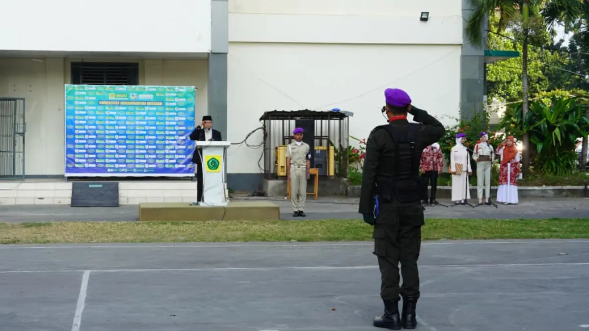 Upacara perayaraan HUT ke-81 RI di UMMAT.