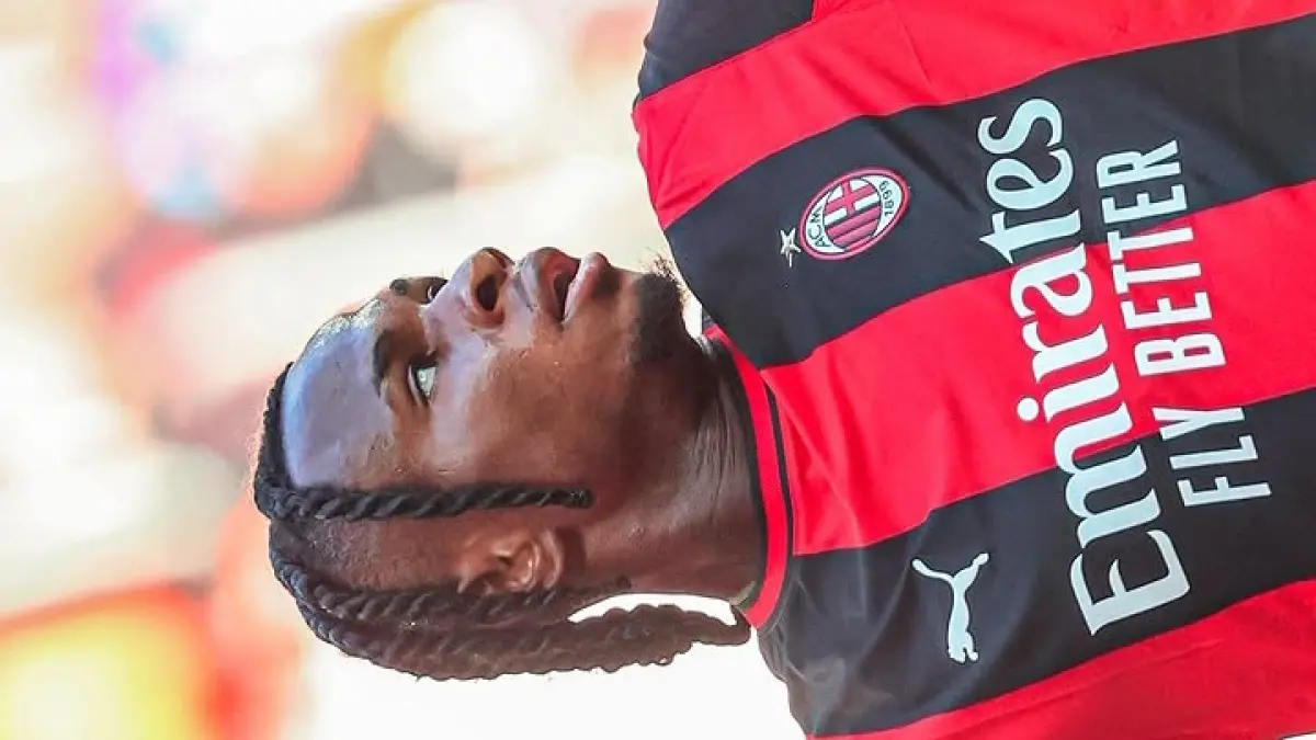 PERAN BARU: Pemain AC Milan Samuel Chukwueze yang mencetak satu gol dan dua assist dalam laga kontra Manchester United, beberapa waktu lalu. (Istimewa) 