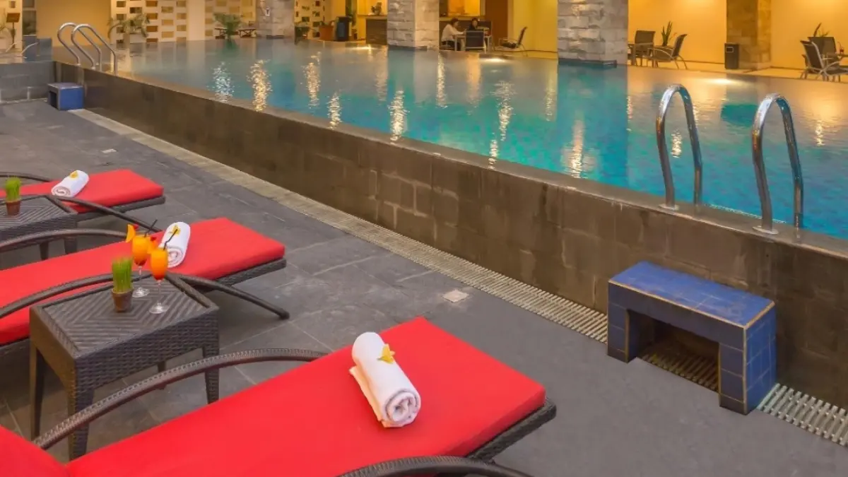 Sensasi Baru Akhir Pekan di Mataram: Jajan Murah Mulai 10 Ribu, Bisa Renang Gratis di Lombok Plaza Hotel.