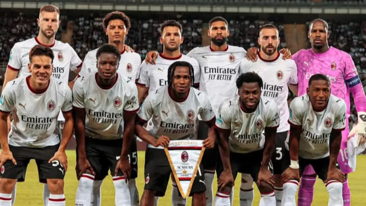 PEMBUKA MUSIM: Skuad AC Milan di laga perdana Serie A kontra Torino yang berhasil dimenangkan dengan skor 2-1. Ada Yunus Musah di sana. (Istimewa) 