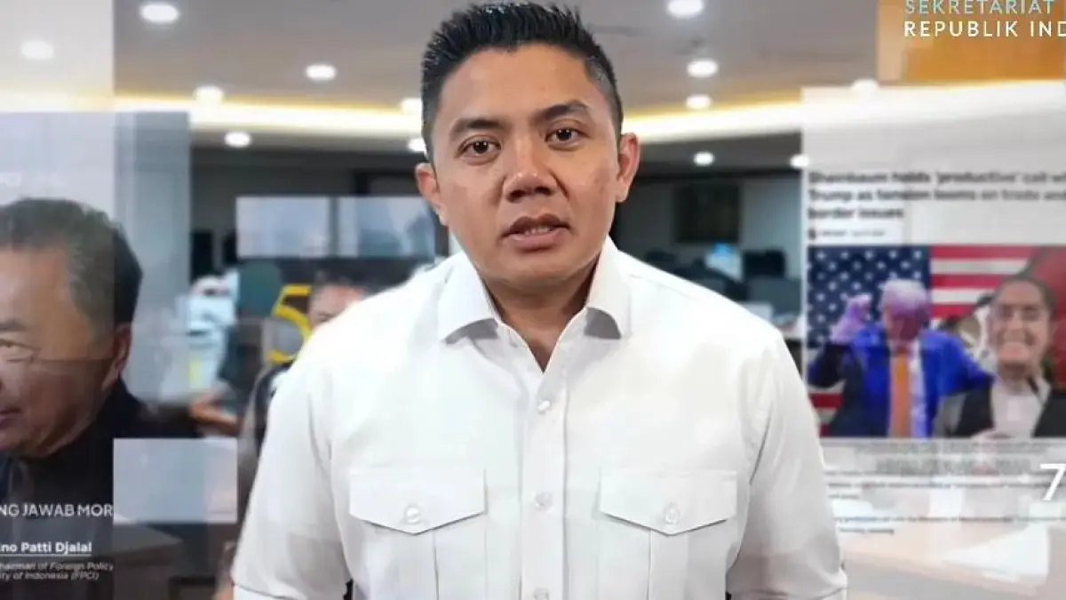 Seskab Teddy Indra Wijaya. (Instagram: @sekretariat.kabinet)