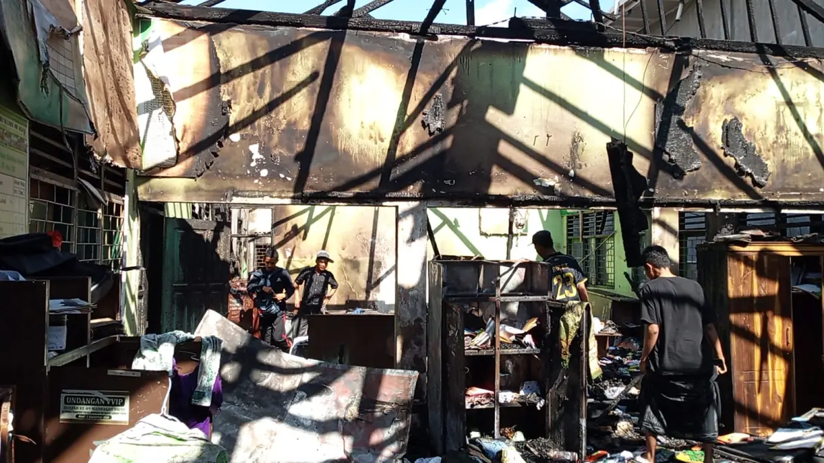 TERBAKAR: Kondisi asrama Santri MA Mua