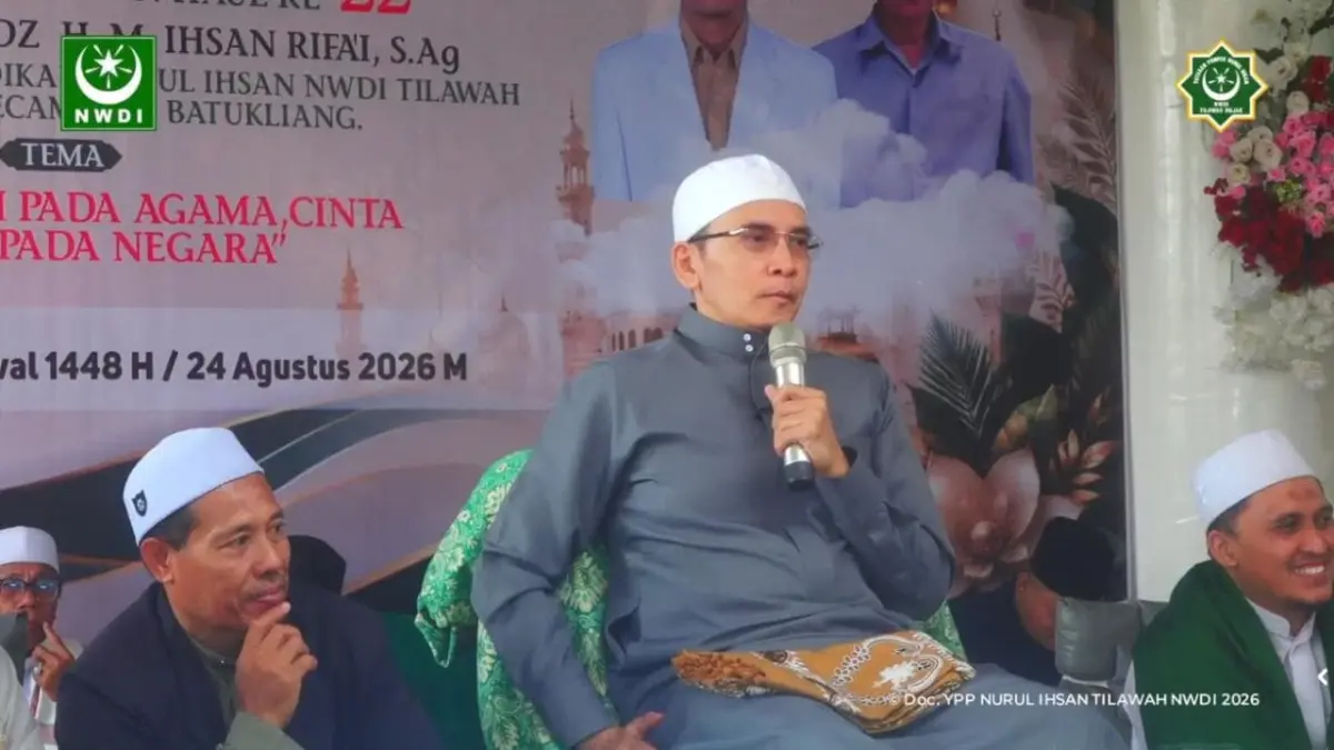 TGB Dr KH Muhammad Zainul Majdi, MA menyampaikan tausiyah dalam Tablig Akbar peringatan Maulid Nabi Muhammad SAW di Ponpes Nurul Ihsan NWDI Tilawah, Lombok Tengah.