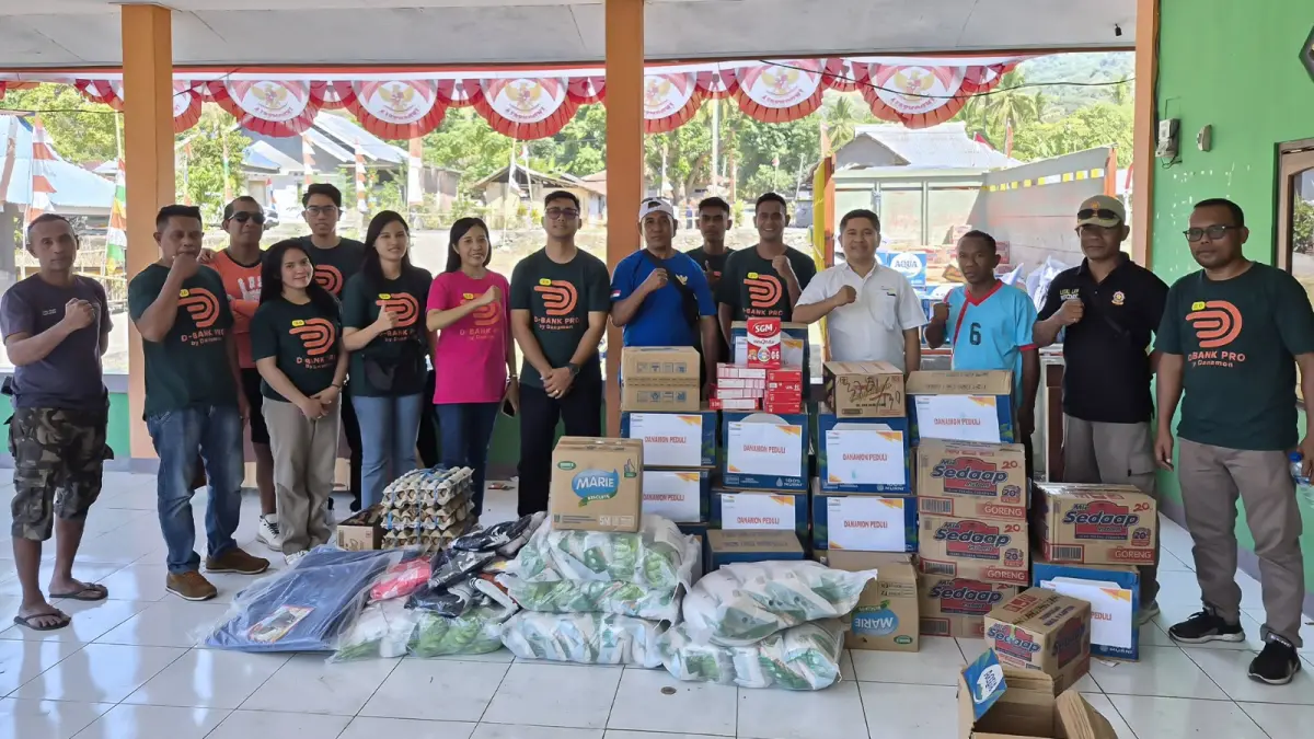 Tim Regional Bali dan Nusa Tenggara Danamon menyalurkan bantuan logistik kepada masyarakat terdampak gempa di NTT sebagai dukungan pemulihan pascabencana.