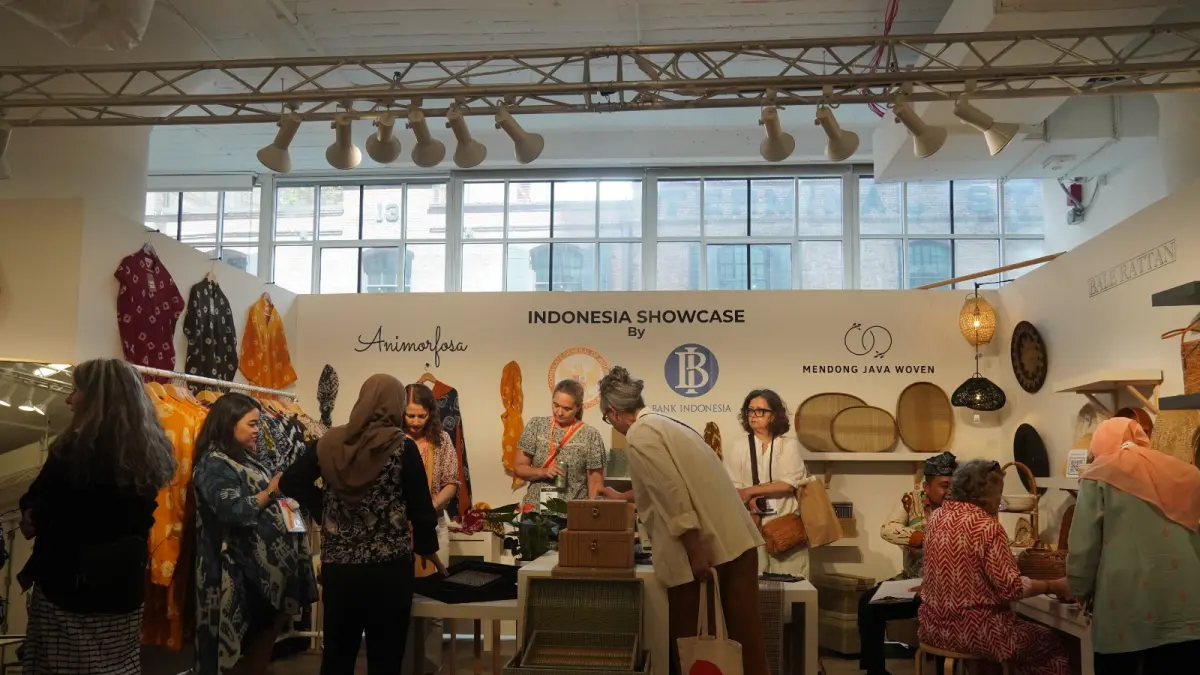 PAMERAN: Suasana stan produk Indonesia yang diikuti Bale Rattan Lombok ramai dikunjungi dalam pameran di New York, Amerika Serikat, 2-4 Agustus 2026 lalu. (BALE RATTAN FOR LOMBOK POST)