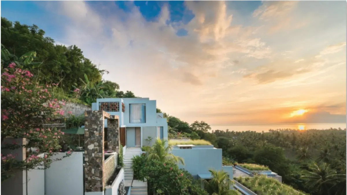PEMANDANGAN DARI ATAS: Inilah keindahan pemandangan dari lantai paling atas di Svarga Resort Lombok. (IST/LOMBOK POST)