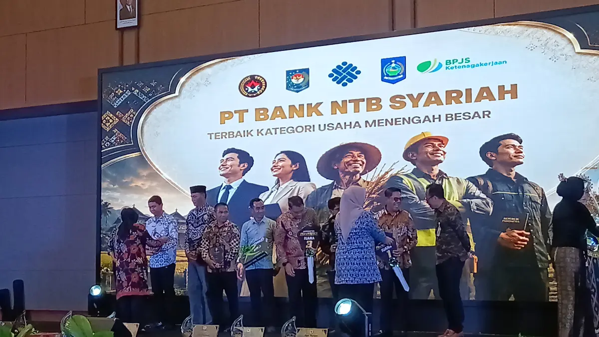 Komitmen Lindungi Pekerja Rentan, Bank NTB Syariah Sabet Penghargaan Perusahaan Terbaik di Jamsostek Award 2026.