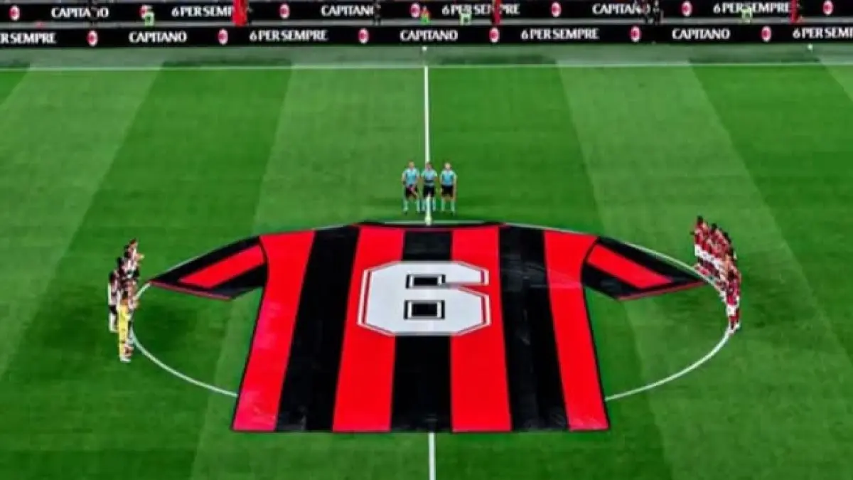 LEGENDA: Laga AC Milan vs Venezia memberi penghormatan khusus kepada Franco Baresi. (Istimewa) 