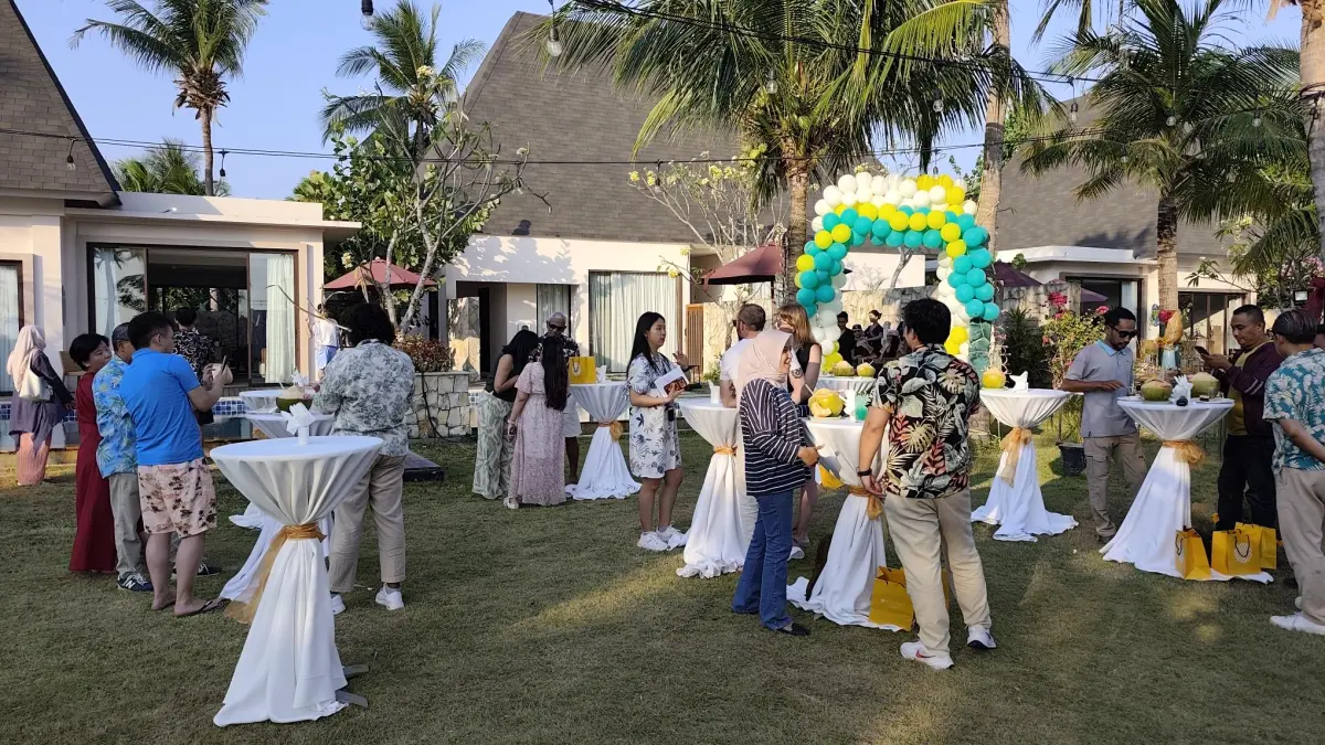Merayakan momentum istimewa ulang tahun program loyalitas ALL - Accor Live Limitless, Pullman Lombok Merujani Mandalika Beach Resort menggelar temu keakraban bersama para anggota setia, Jumat (29/8). 