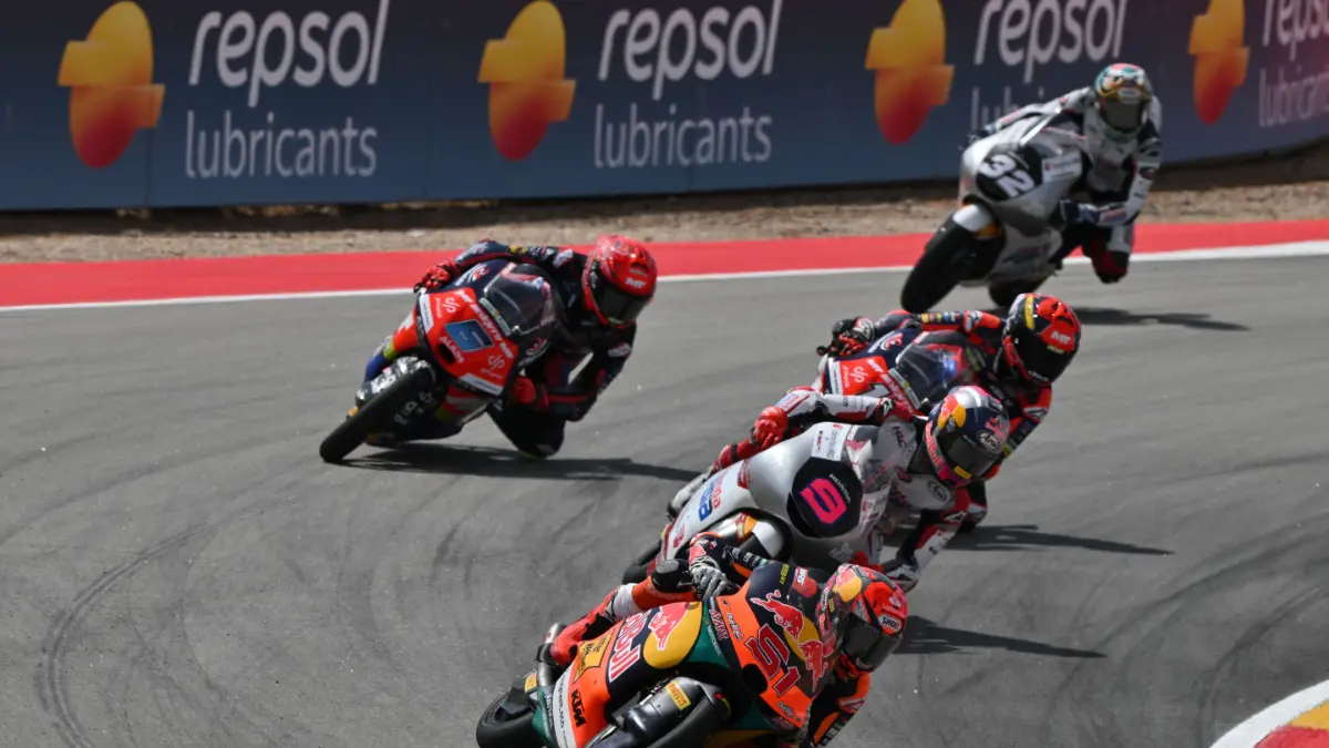 Veda Ega Pratama harus memulai kualifikasi Moto3 Aragon dari Q1 setelah finis P20 di Practice. Rookie Indonesia tertinggal 1,2 Detik. (motogp.com)