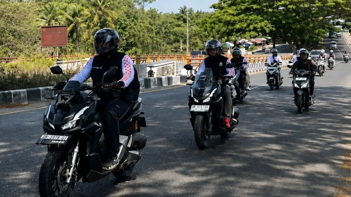 Bukan Jaminan Aman! Pemotor Diingatkan Jangan Langsung Manuver Cuma Gara-Gara Sudah Bunyikan Klakson.