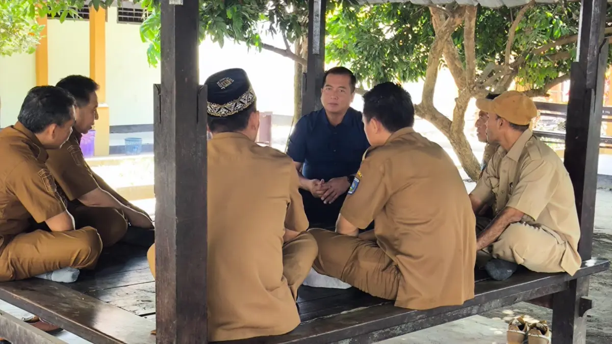 Jajaran Polsek Lingsar, Polresta Mataram, terus memaksimalkan kehadiran polisi di tengah masyarakat demi menjaga keamanan dan ketertiban masyarakat (kamtibmas). 