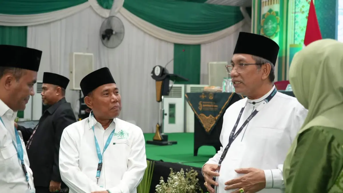 Ketua PCNU Sumbawa Barat HW Musyafirin menghadiri muktamar PBNU ke-35 di Pondok Pesantren Bahrul Ulum, Tambakberas, Kabupaten Jombang, Jawa Timur, beberapa hari lalu. (Istimewa/Lombok Post)