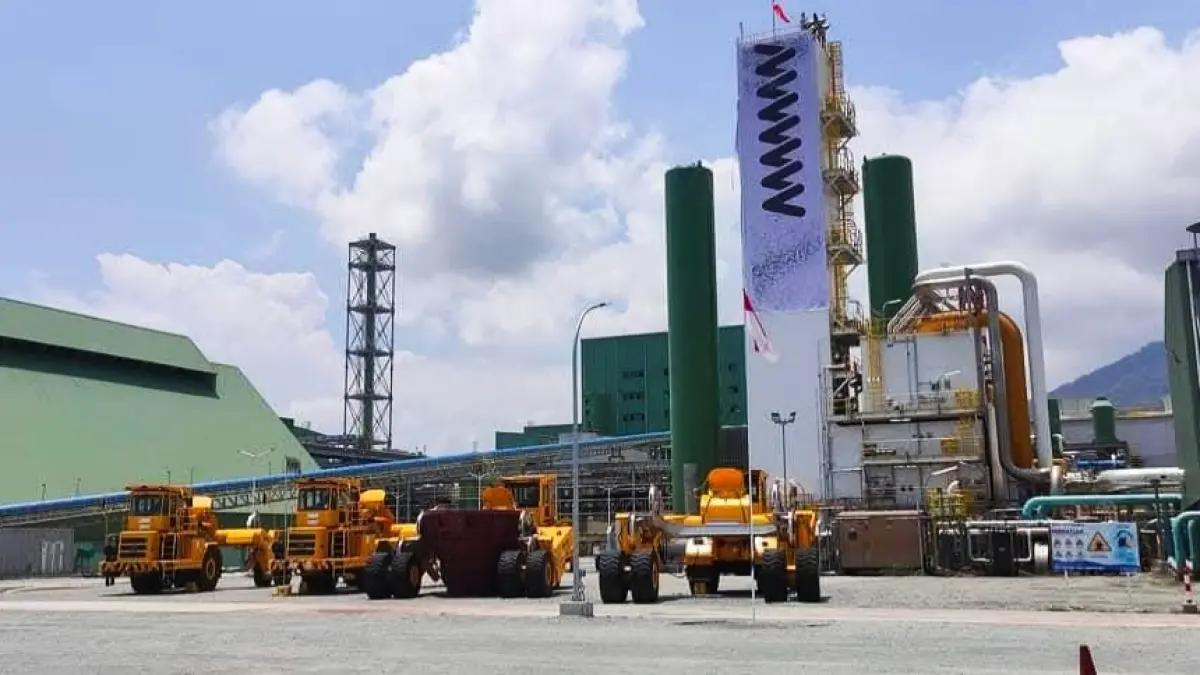 HILIRISASI TAMBANG: Smelter di Kabupaten Sumbawa Barat yang mengolah hasil tambang untuk memberikan nilai tambah ekonomi bagi daerah. (IST/LOMBOK POST)