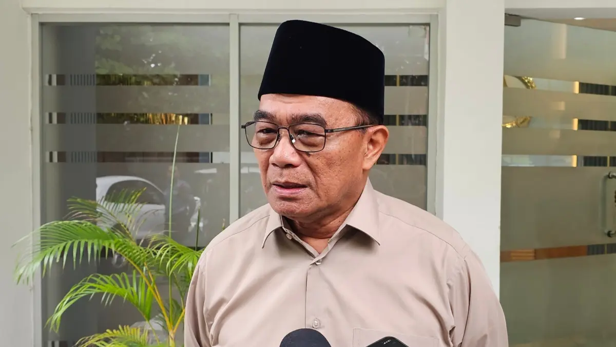 Muhadjir Effendy diperiksa KPK terkait kasus kuota haji. (Muhammad Ridwan/JawaPos.com)