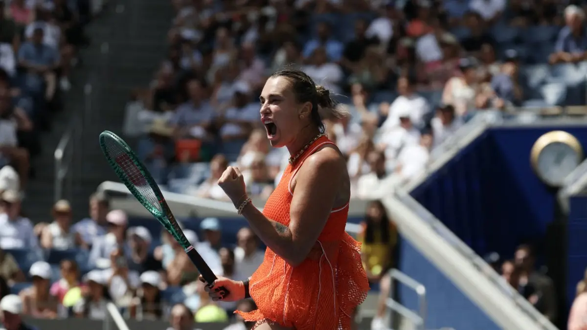 Aryna Sabalenka melaju ke babak ketiga US Open 2026 usai menang 6-1, 6-1 atas Polina Iatcenko dalam 53 menit dengan 24 Winners. (AFP Photo)