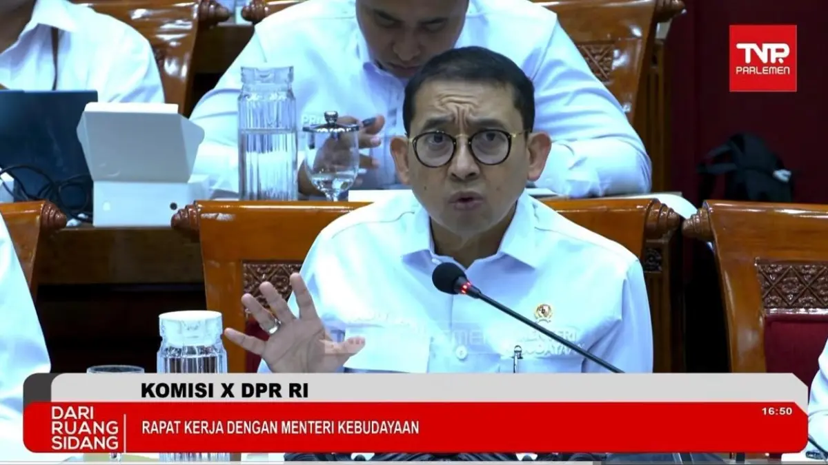 Tangkapan layar Menbud Fadli Zon saat menyampaikan rencana kajian rekonstruksi Desa Adat Sade, Lombok Tengah, dalam Rapat Kerja bersama Komisi X DPR RI di Jakarta, Rabu (2/9). (IST/LOMBOK POST)