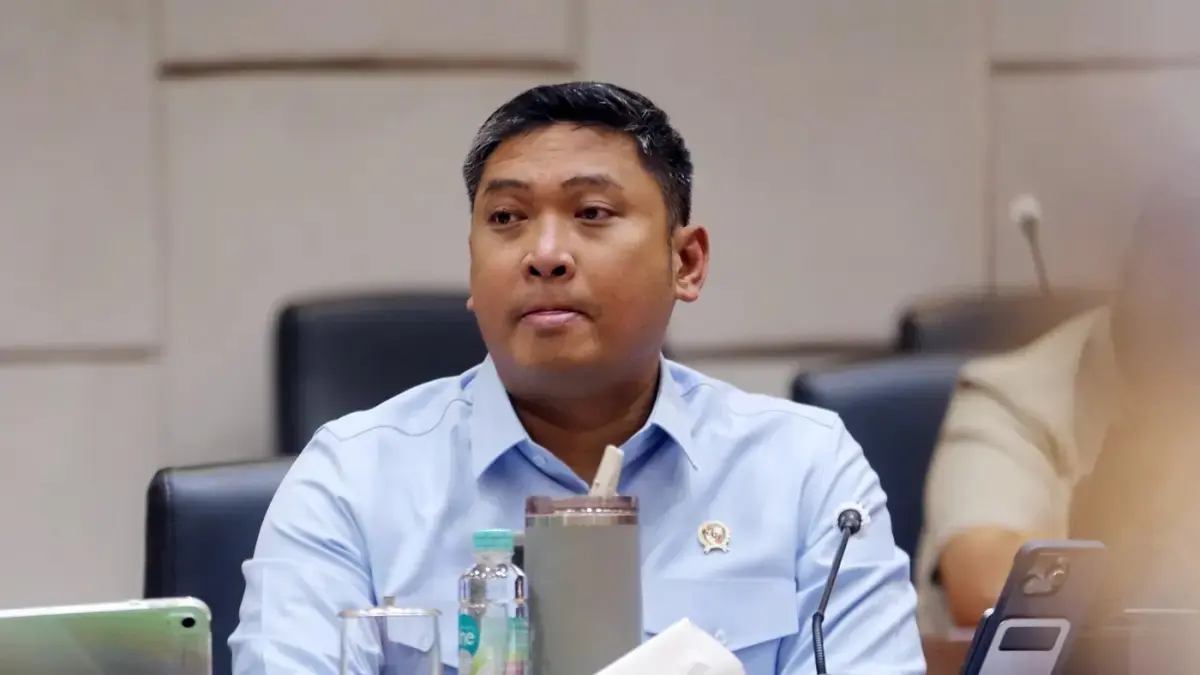 Kepala Badan Gizi Nasional (BGN) Sudaryono bersama para wakil kepala dan sejumlah pejabat utama BGN menyampaikan paparan saat rapat kerja dengan Komisi IX DPR di Kompleks Parlemen, Senayan, Jakarta, Kamis (3/9/2026). (Dery Ridwansah/ JawaPos.com)