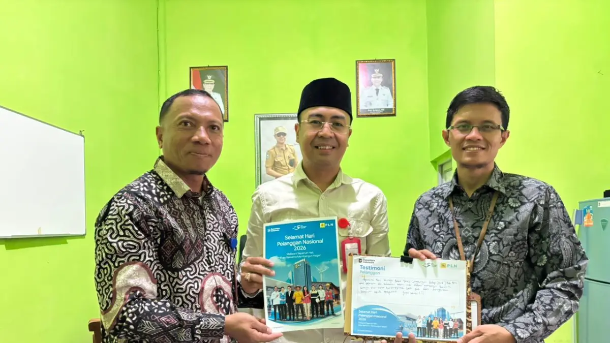 Manajemen PLN UP3 Bima saat bertemu Kepala DLH Kota Bima Syahrial Nuryadin, Jumat (4/9).