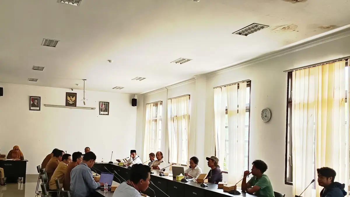TATA KELOLA: Aliansi Masyarakat Peduli Sembalun saat melakukan hearing terkait tata kelola Kawasan Sembalun yang saat ini marak terjadi pembangunan.