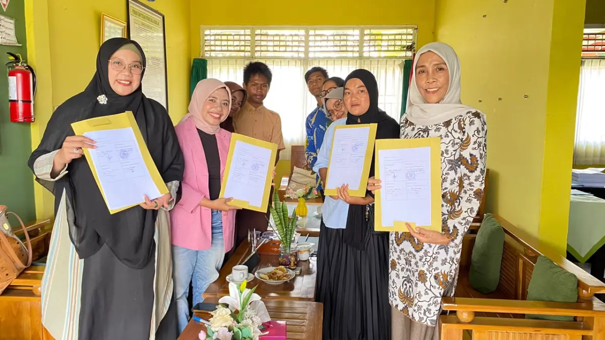 Pihak Esda, SLBN 2 Lombok Barat, Circle Puan, dan perwakilan orang tua/wali murid menandatangani MoU lanjutan.