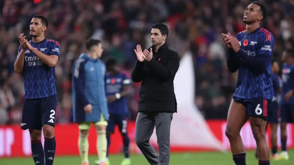 Manajer Arsenal Mikel Arteta (tengah) siap mengoptimalkan skaudnya kontra Sunderland. (ARSENAL.COM)
