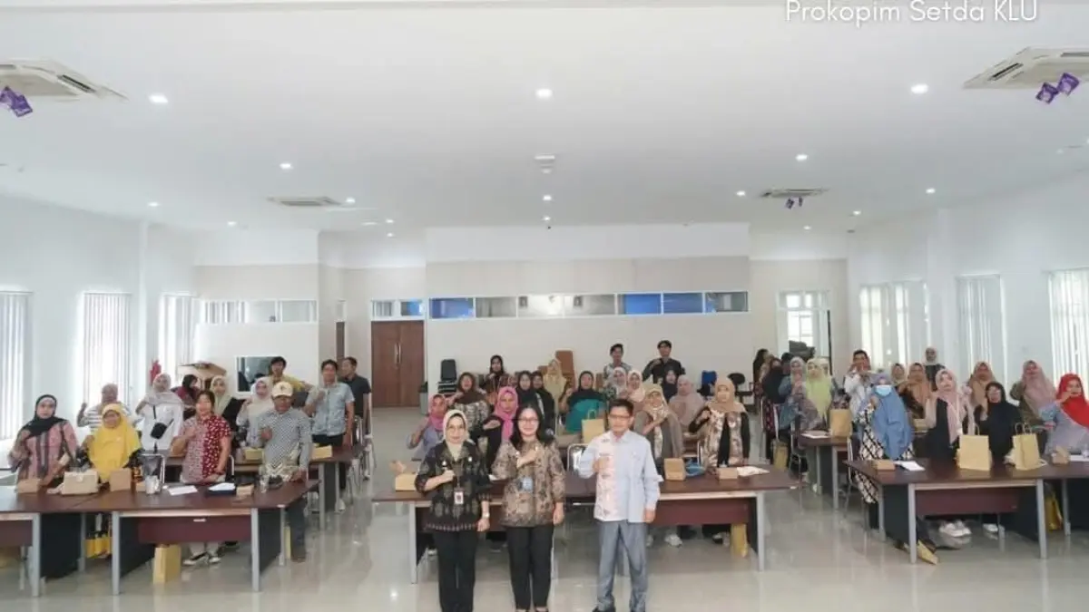 EDUKASI UMKM: Para pelaku UMKM Lombok Utara saat mengikuti Diseminasi Layanan AHU Online.