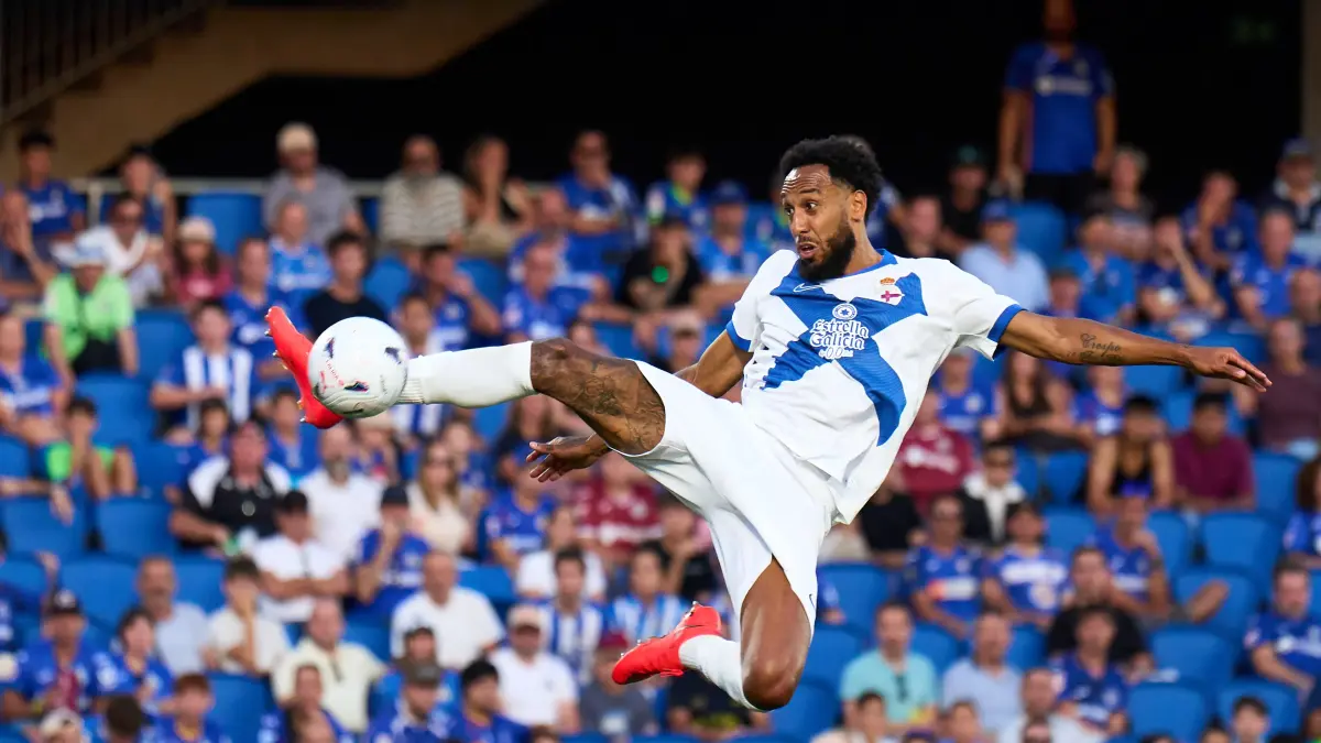 Pierre-Emerick Aubameyang cetak gol di 5 laga awal LaLiga bareng Deportivo La Coruna, samai rekor 17 tahun Zlatan Ibrahimovic.