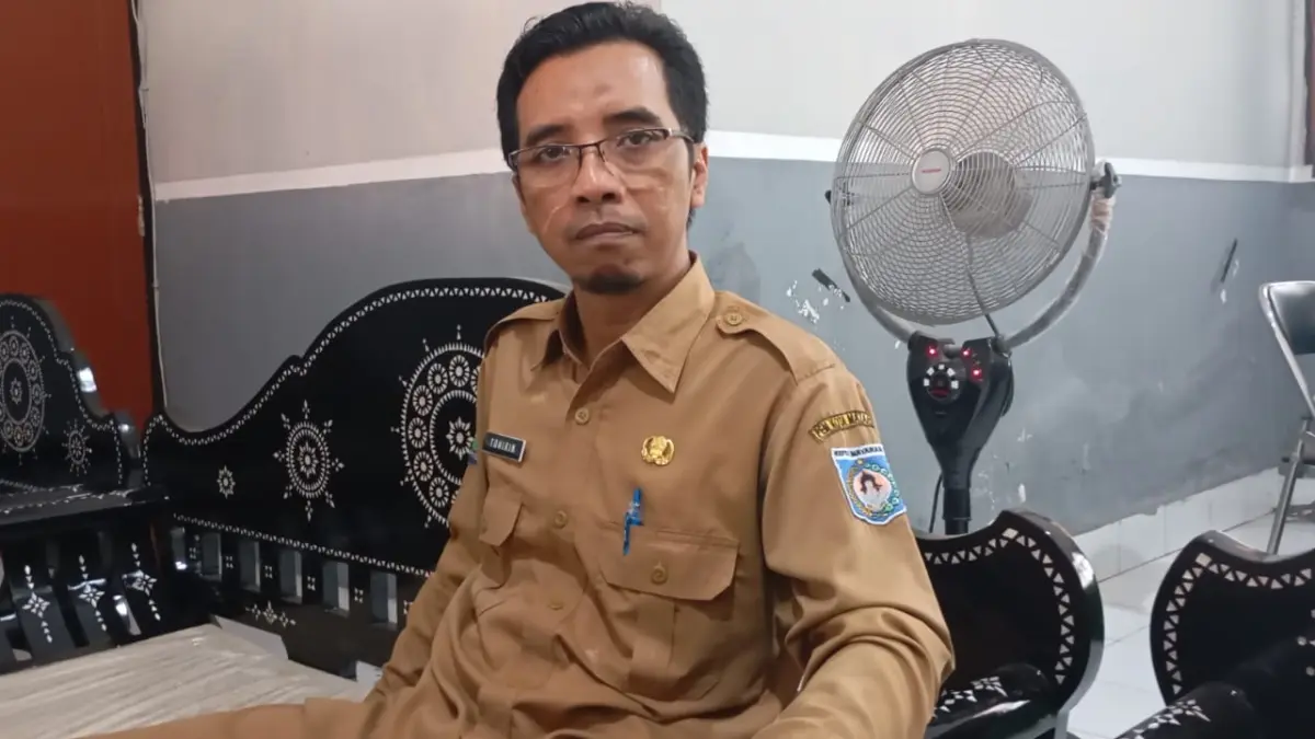 Plt Kepala SMPN 14 Mataram Tohirin